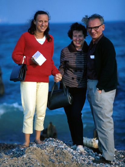  Wendy's parents at lake